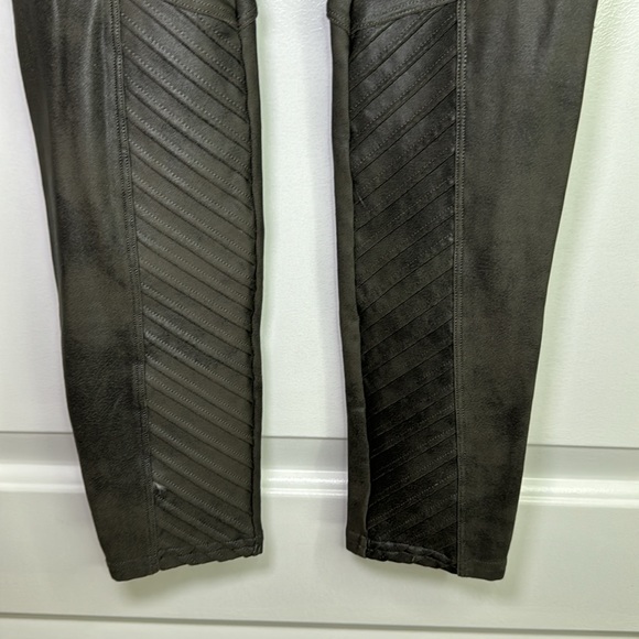 EXCELLENT USED CONDITION SPANX MOTTO LEGGINGS - Picture 4 of 5